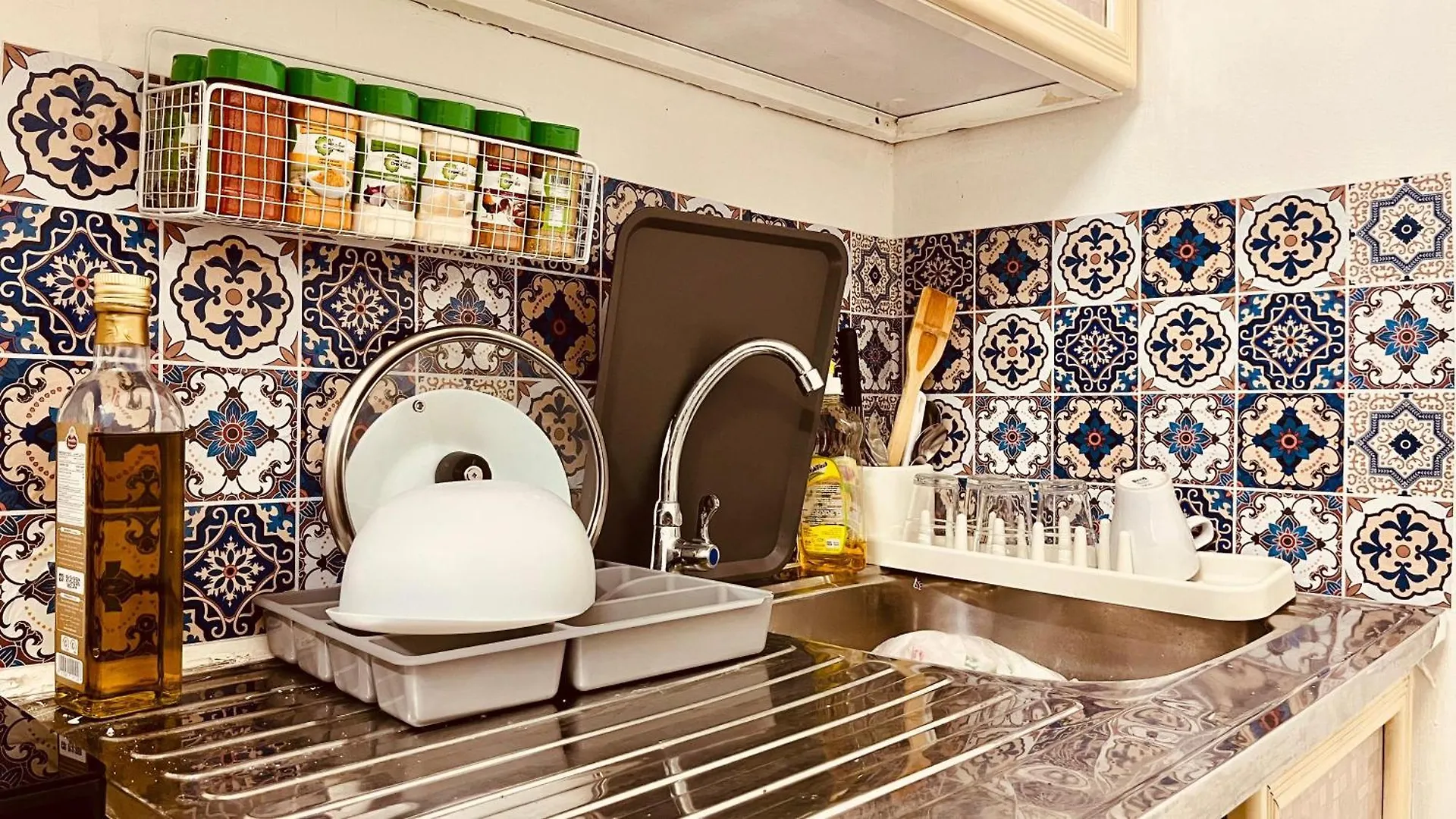 Al Wahda Hostel Abu Dhabi 0*,  Forenede Arabiske Emirater