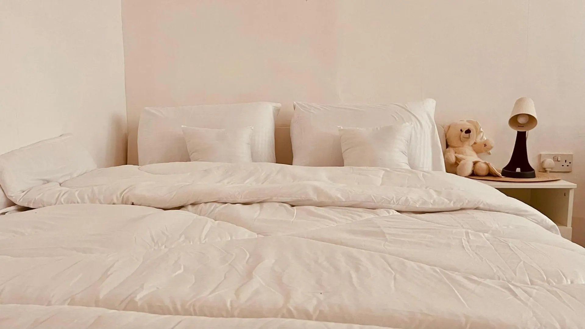 Lejlighed Al Wahda Hostel Abu Dhabi